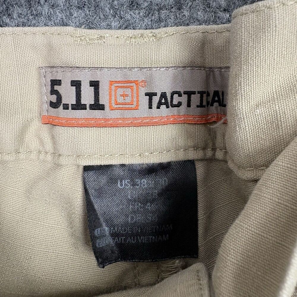 5.11 Tactical Cargo Pants Mens size 36 Beige Workpants Outdoors Flawed - Picture 3 of 14
